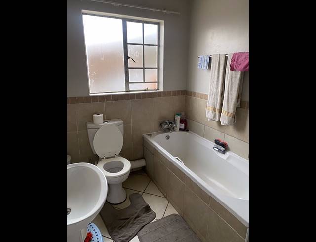 2 bed property to rent in NOORDWYK